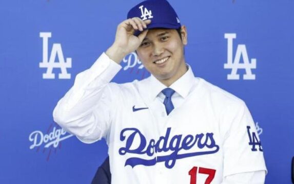 Shohei Ohtani y Ronald Acuña Jr. conquistan los premios Hank Aaron